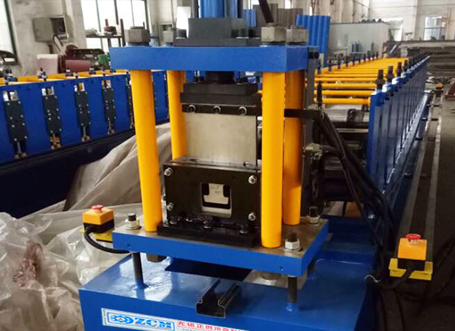 卷簾門壓型機組設(shè)備